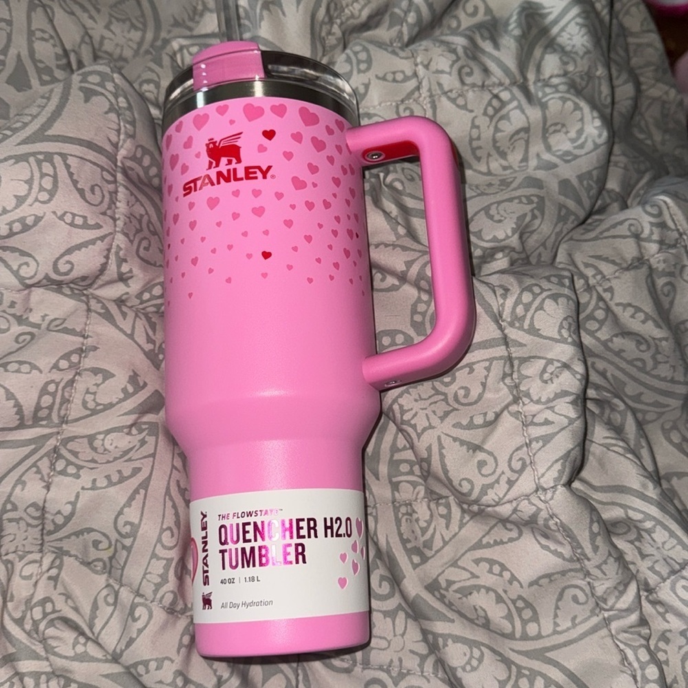 Stanley 40oz Sweet Hearts Pink Valentines Day Flowstate H20 Quencher Tumbler 🩷🩷